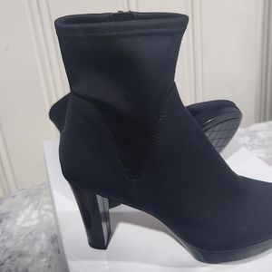 Donald Pliner Ermad ankle boots